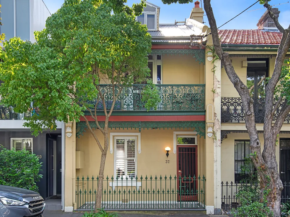 Recent Warwick Williams property sale exterior